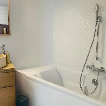 Appartement Spacious Of 85 M2 With Balcony